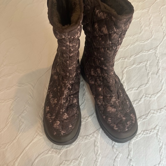 NEW NORTH FACE Women’s Winter Boots Size 9 - Picture 4 of 11
